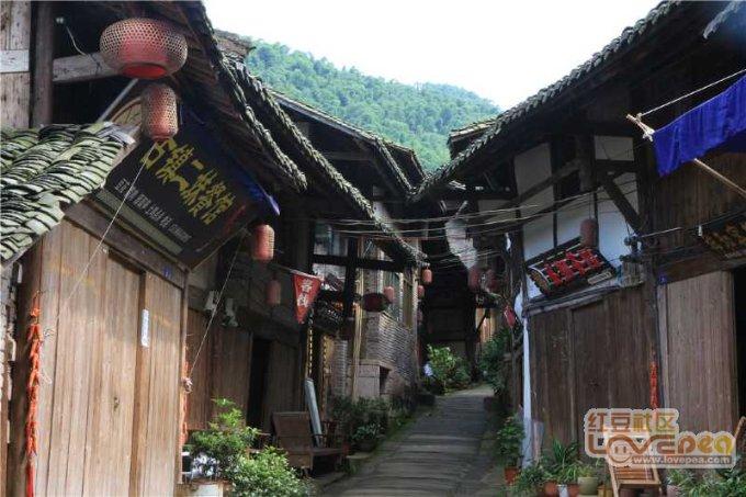 火车卧铺怎么选下铺游戏画面