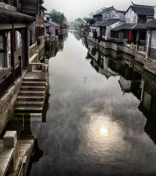 朱重烈在审议省政府工作报告时强调:高站位 实干事 见真功 为勇当先行者谱写新篇章贡献金华力量